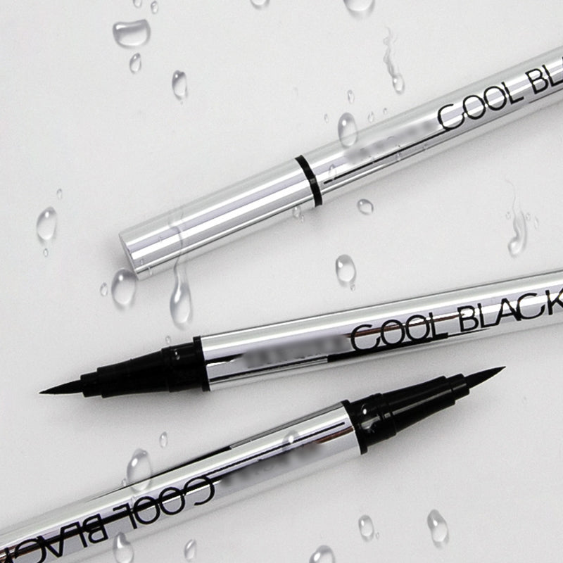 Wasserfester & wischfester Eyeliner